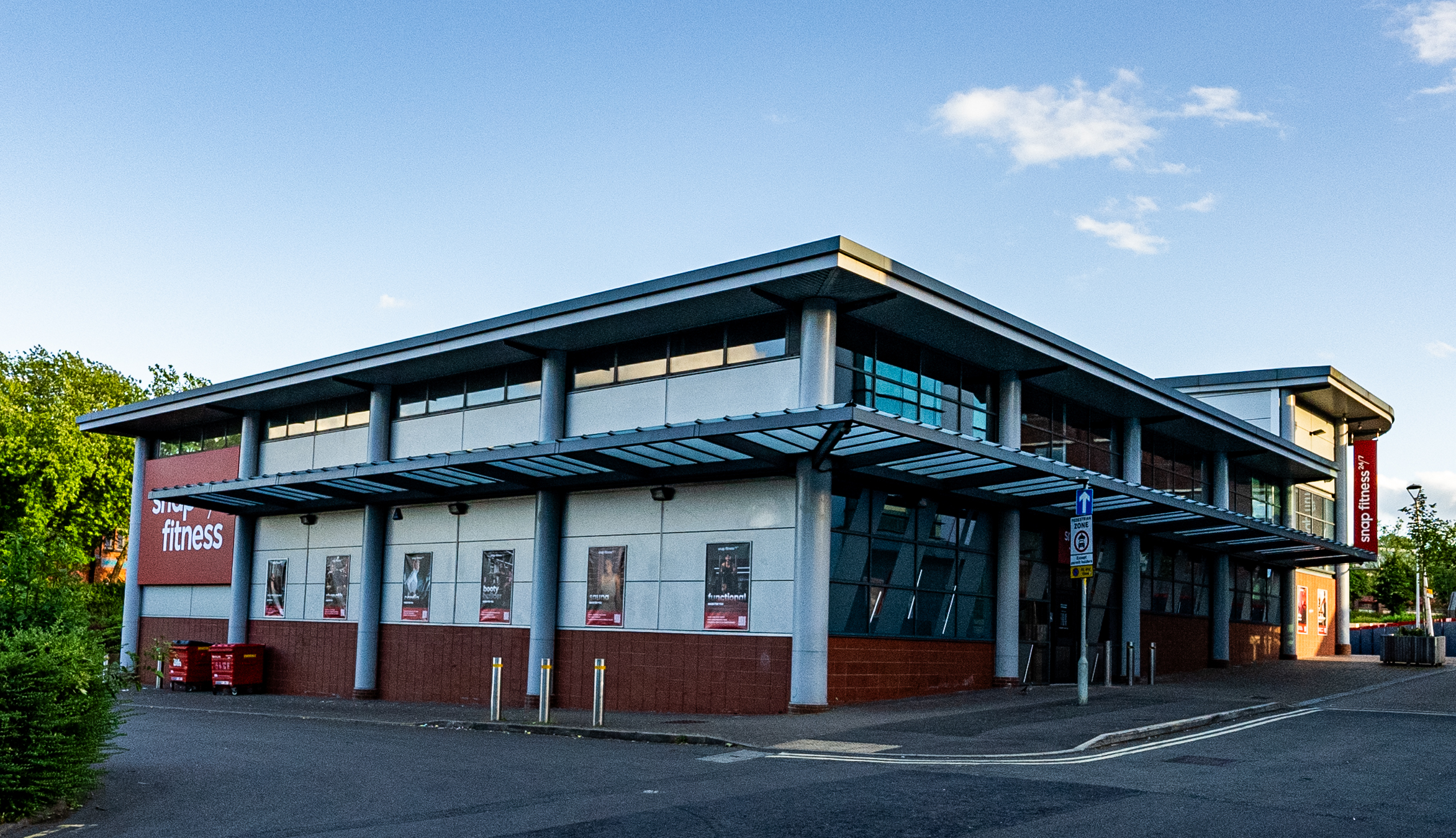 Snap Fitness Redditch - Exterior View